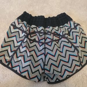 Lululemon tracker shorts